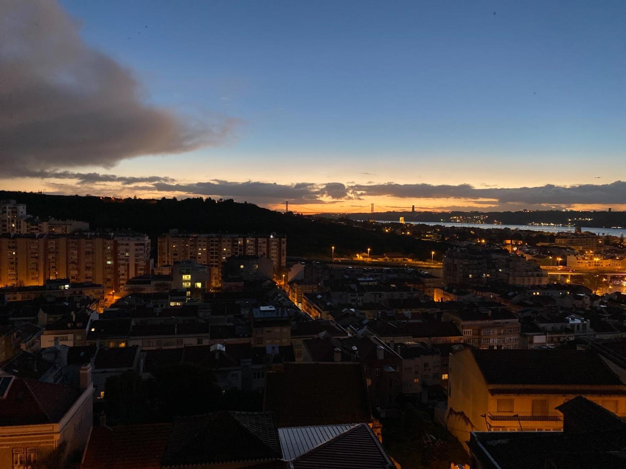 Ideally Located With Perfect Views 阿尔热什 外观 照片
